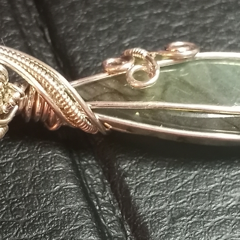 Labradite pendant - Picture 5 of 6